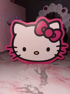 Hello Kitty Wall or Shelf Decor